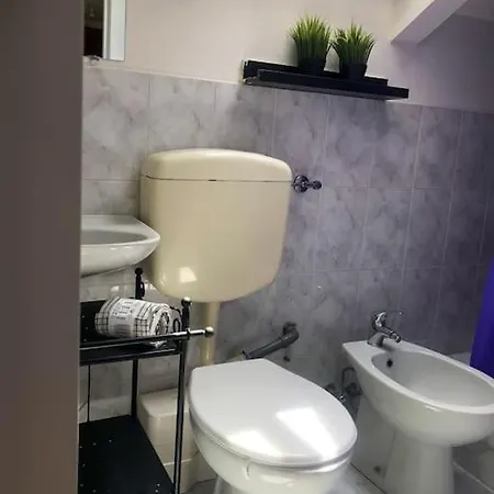 Flat 46 * ميلان