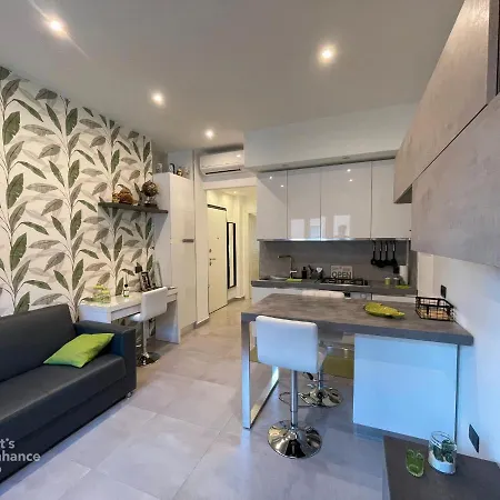 R39 Modern With Private Parking Daire Milano