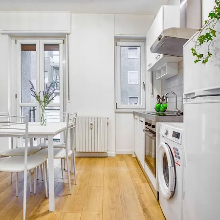 Joivy Warm And Inviting Flat With Balcony *