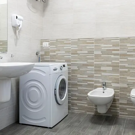 Apartment Leader 3 - Monzino - Hockey Msg Arena - Linate - *