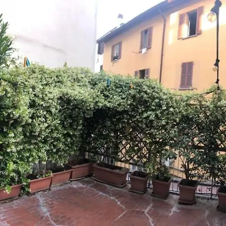 Sempione Yellow Apartment