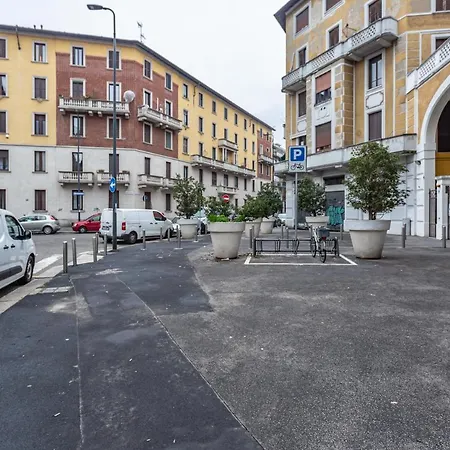 Apartment Isola Cozy Studio - M3 Maciachini & Zara Underground Milan
