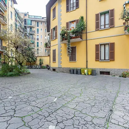 Isola Cozy Studio - M3 Maciachini & Zara Underground Apartment Milan