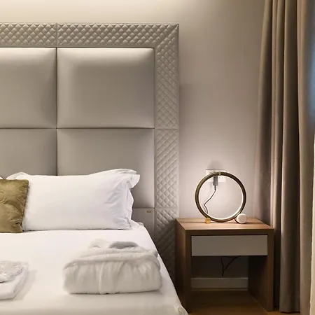 Prestige Boutique -piazza Duomo 4* Milánó