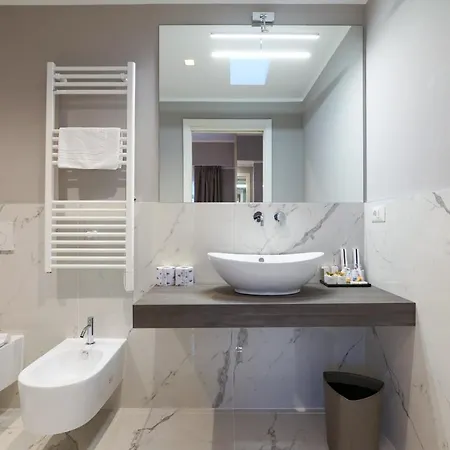 Prestige Boutique -piazza Duomo 4*