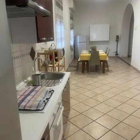 Roberta House Il Tuo Rifugio Per Concerti, Eventi E Fiere