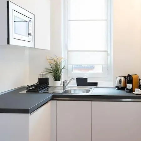 Modern House Dergano A 150 Metri Metro * ミラノ