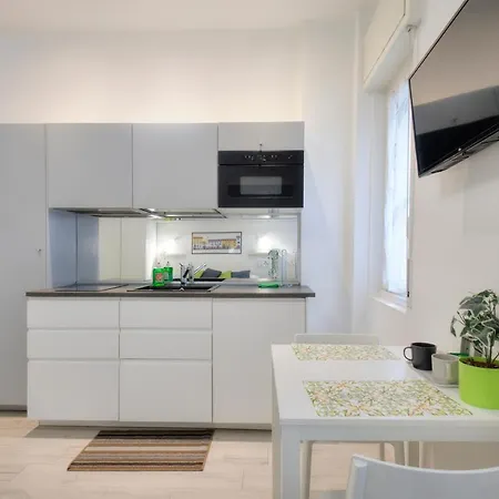 I Host - Cossa 19 Apartment