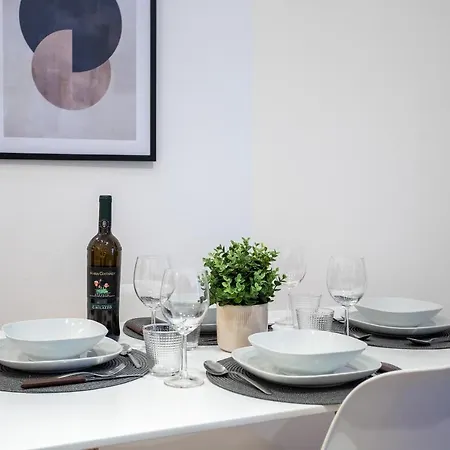 A 10 Min Dal Duomo - Trilocale Moderno Con 3 Letti E 2 Bagni In Citta Studi Милан