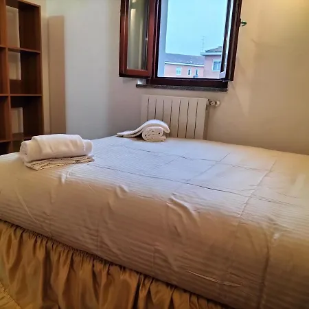 Big Bright Flat In Close To Loreto Square شقة ميلان