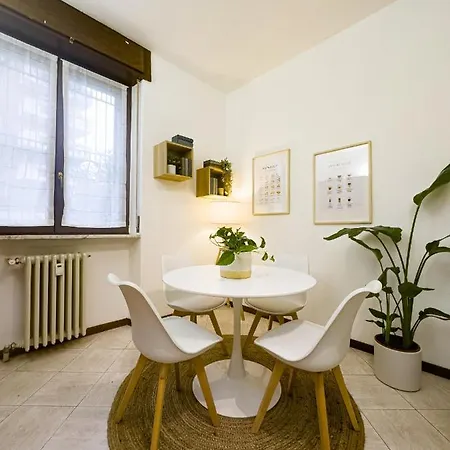 Apartamento Litta's Flat In Affori - 3 Mins Walk From Mm3