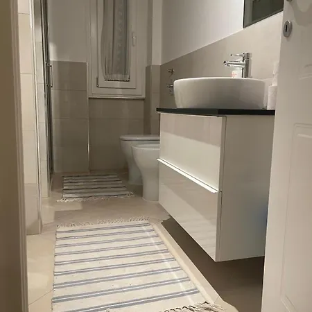 Easy Italy Balcony Milano