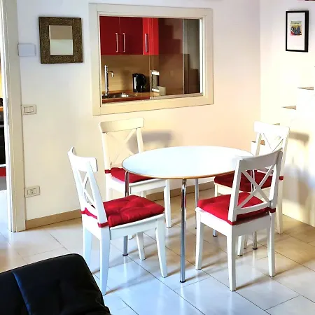 Casa Di Ringhiera Alle Colonne Di San Lorenzo Apartment Milan