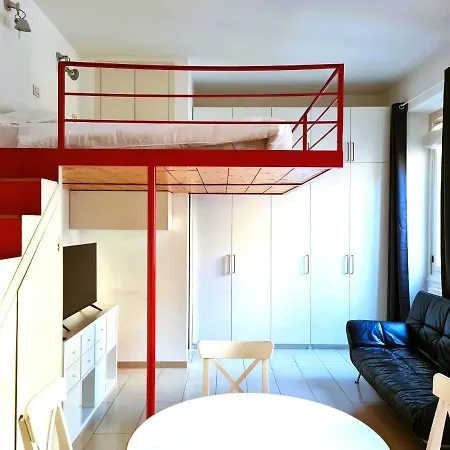 Apartment Casa Di Ringhiera Alle Colonne Di San Lorenzo Milan