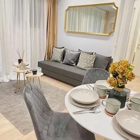 The Boutique House - Treasure Trove - Gold * Milaan