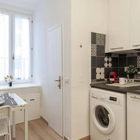 I Host - Alessi 10 * Milán