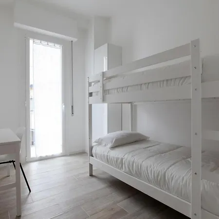 Lovely - Lovely Porta Romana *