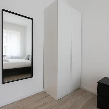 Lovely - Lovely Porta Romana * Milan