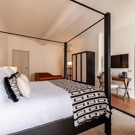 The Couper Bagutta Milano