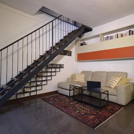 Cenisio - Corso Sempione Accogliente Mansarda Di Design Apartmán