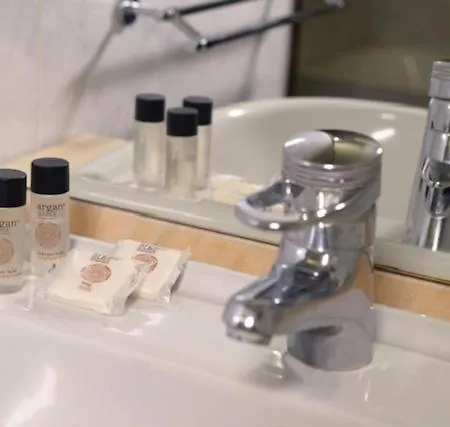 Cenisio - Corso Sempione Accogliente Mansarda Di Design Milán