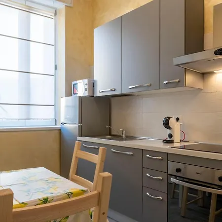 Leader 1 - Monzino - Hockey Msg Arena - Linate - Lejlighed *