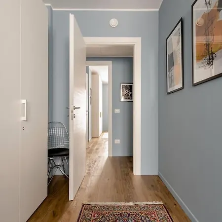 شقة The Wallpaper House ميلان