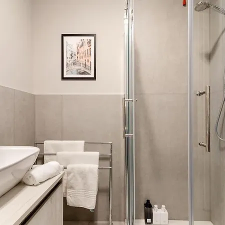 The Wallpaper House شقة ميلان