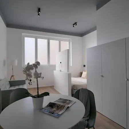 Casa Mangi Milan
