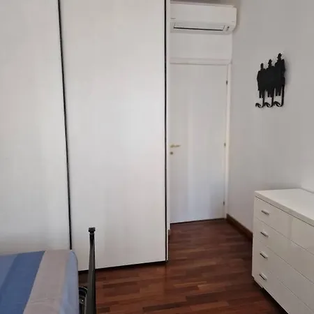 Sempione Yellow Mailand