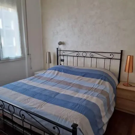 Apartment Sempione Yellow