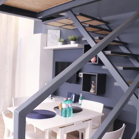 Daire Yr Citta Studi - Modern Loft, 3 Min Walk To Duomo Bus Milano