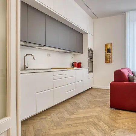 Hostmate - - Abruzzi 86 - Loreto * Milánó