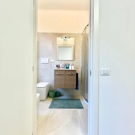 Гостевой дом Camera Con Bagno Privato Interno - Zona Bocconi