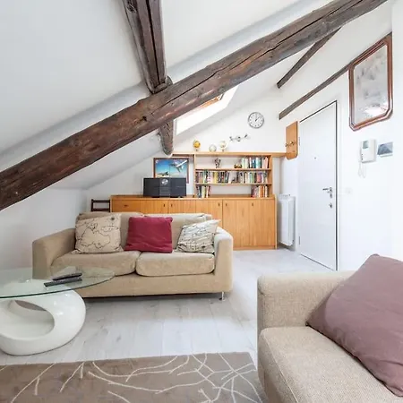Politecnico Cozy Flat * ميلان