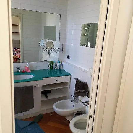 Stanza N. 3 In Incantevole Zona Solari Pensión 3*