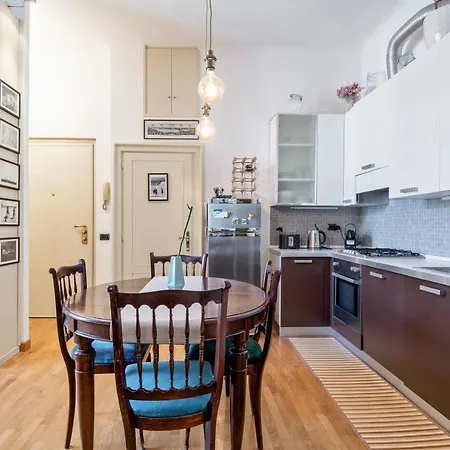 Apartment Joivy Warm Flat For 2 In Isola, 10 Min To Centre Milan