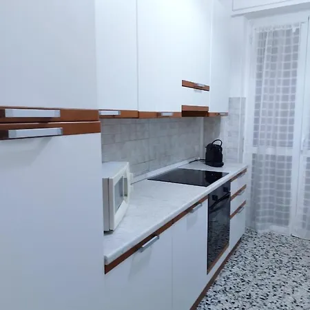Apartment M.aurelio Red *