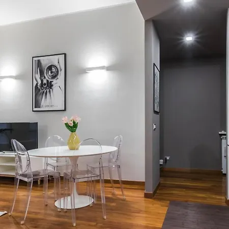 Joivy Elegant 1 Bedroom In Front Of The Sforzesco Castle Apartment *