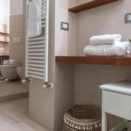 Appartement Joivy Elegant 1 Bedroom In Front Of The Sforzesco Castle Milaan