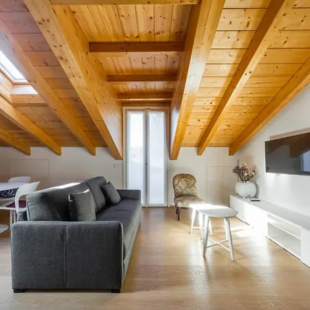 Easy Life - Elegante Trilocale In Zona Porta Venezia * Milan
