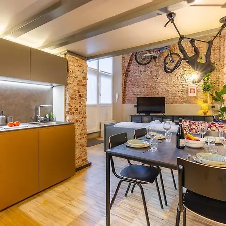 Apartment Luxury Loft Navigli, Duomo, Metro M2 A Due Passi *
