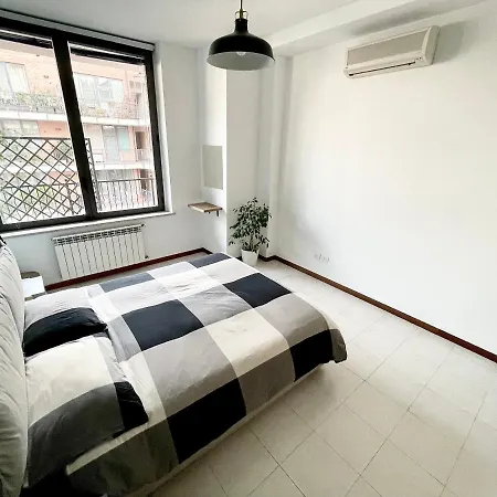 Mecenate Metropolitan Flat Apartment *