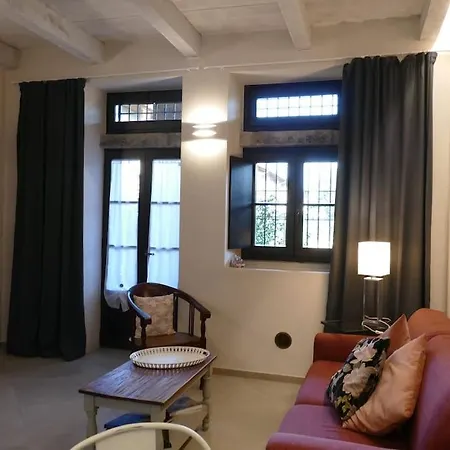 Naviglio Grande In *