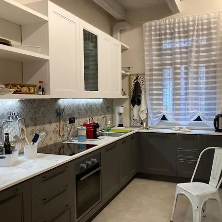 Naviglio Grande In * Milán