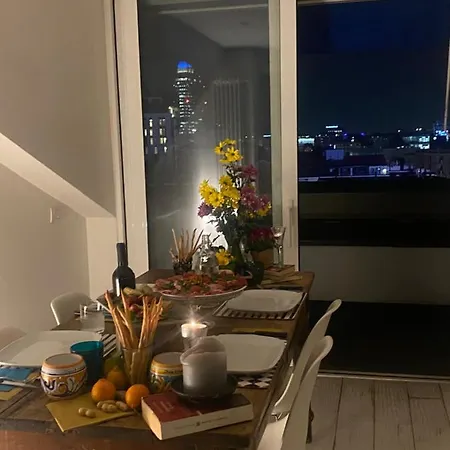 아파트 Attic 9th Floor With 2 Terrace In Center Brera With Amazing View 밀라노