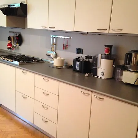 Down Town Apartman