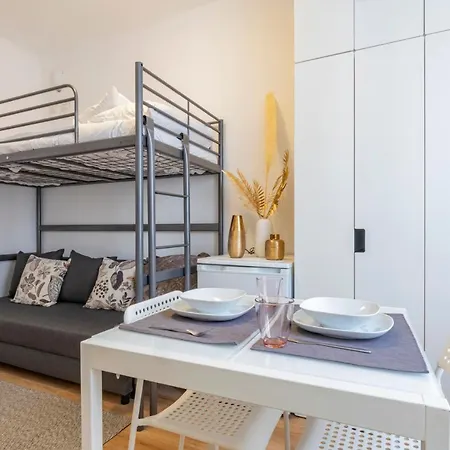 Apartment I Host - Alessi 10