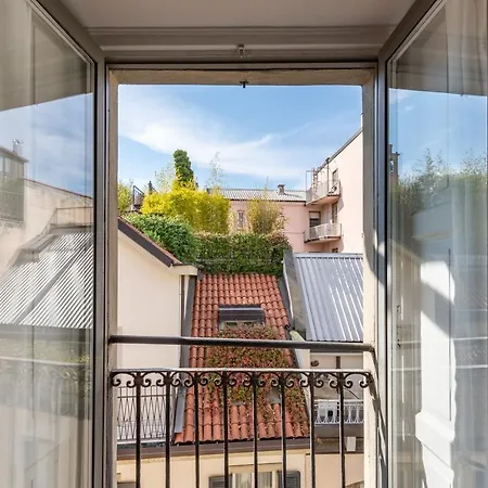 The Couper Bagutta Πανσιόν *