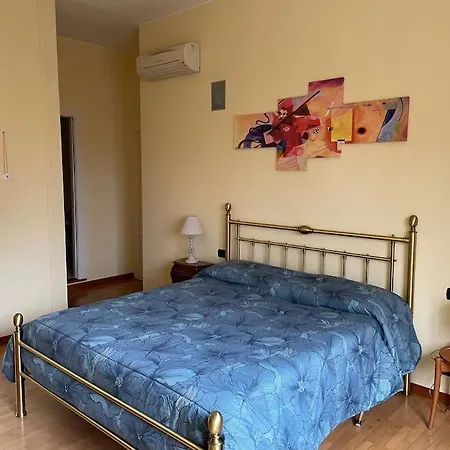 Quarto em Acomodações Particulares Casa Caldara Milão